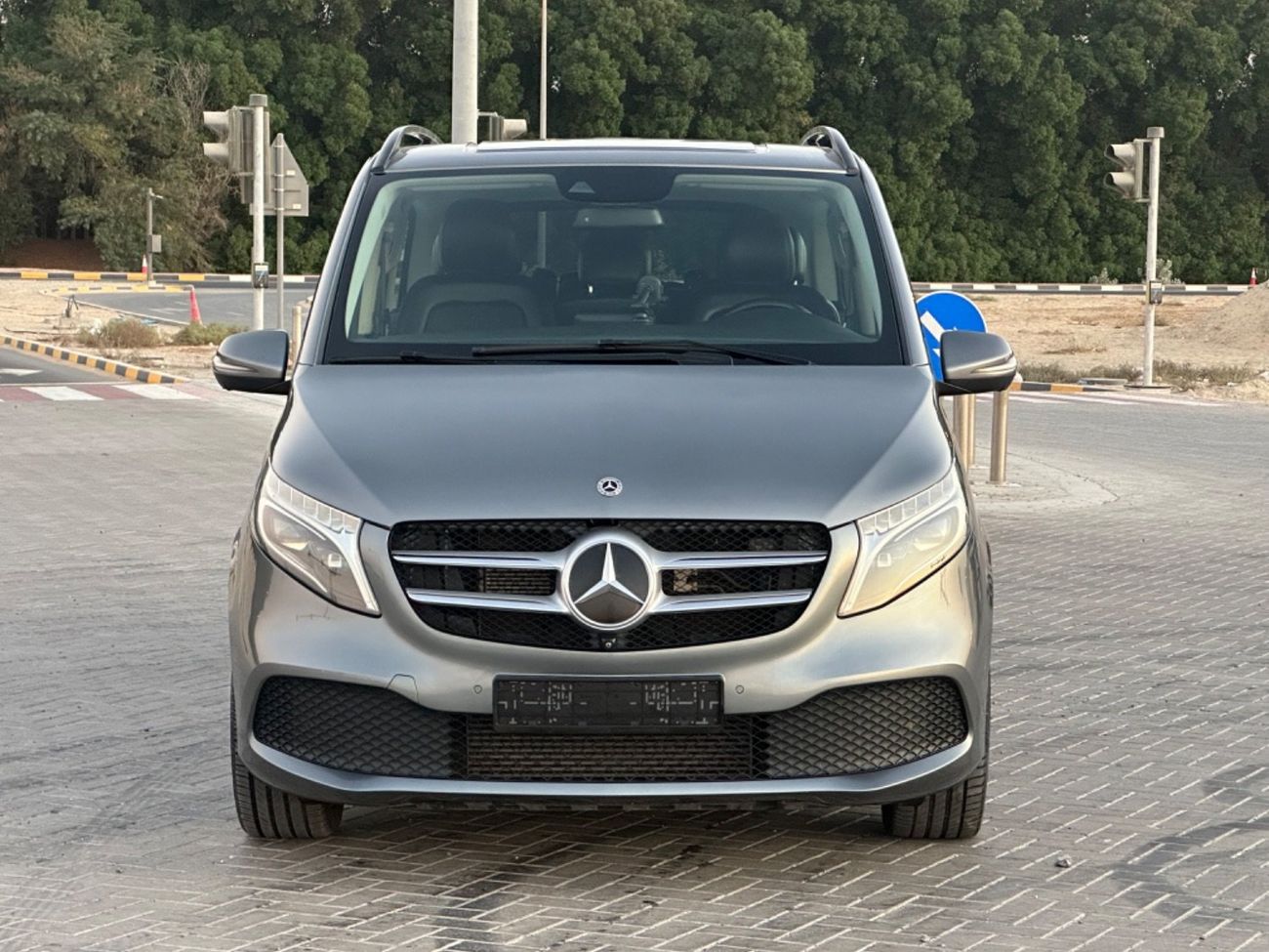 Mercedes-Benz V 250 Std 2.1L MODEL 2020 GCC CAR PERFECT CONDITION INSIDE AND OUTSIDEE