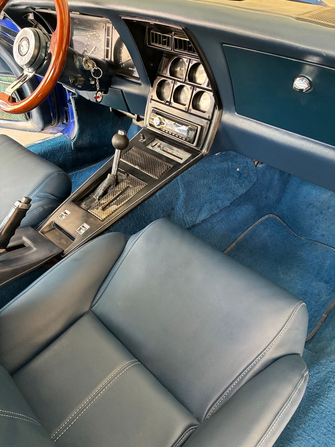 Chevrolet Corvette Corvette C3 Base Coupe 2-Door with a 5.7L 350Cu.In. V8