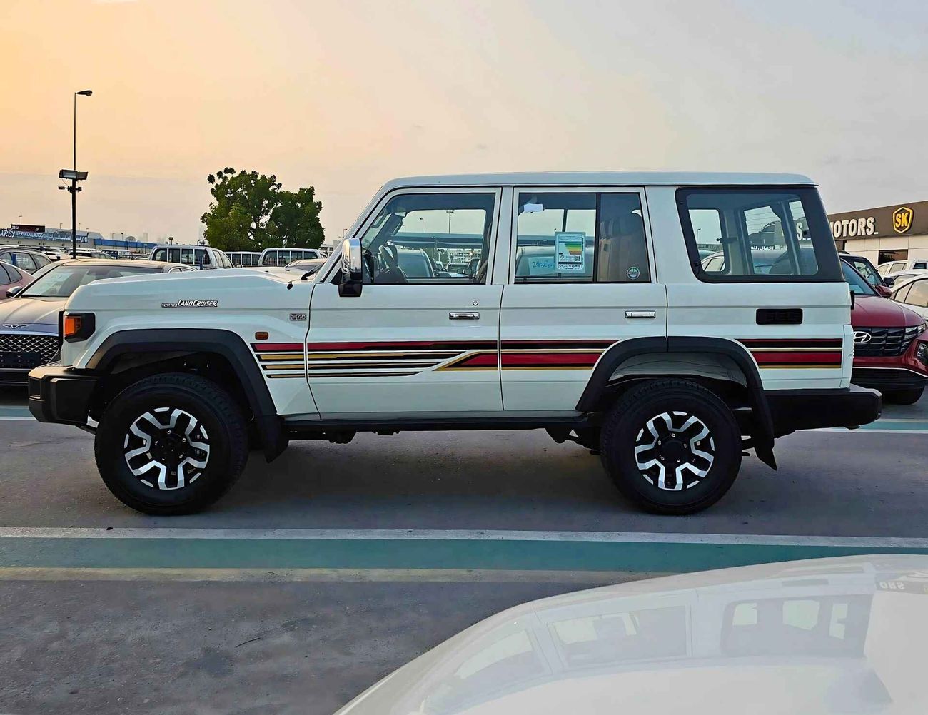 Toyota Land Cruiser 70 4.0L A/T PETROL | TOP VARIANT | DIFF LOCK | REFRIGETOR | WINCH (CODE # 68001)