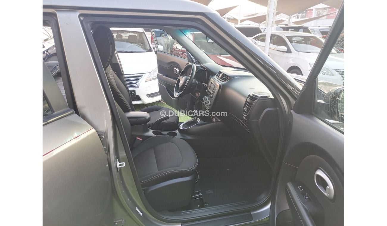 كيا سول 2000 سى سى موديل 2016 مثبت سرعة تحكم رنجات حساسات بحالة ممتازة لاتحتاج لأى مصاريف