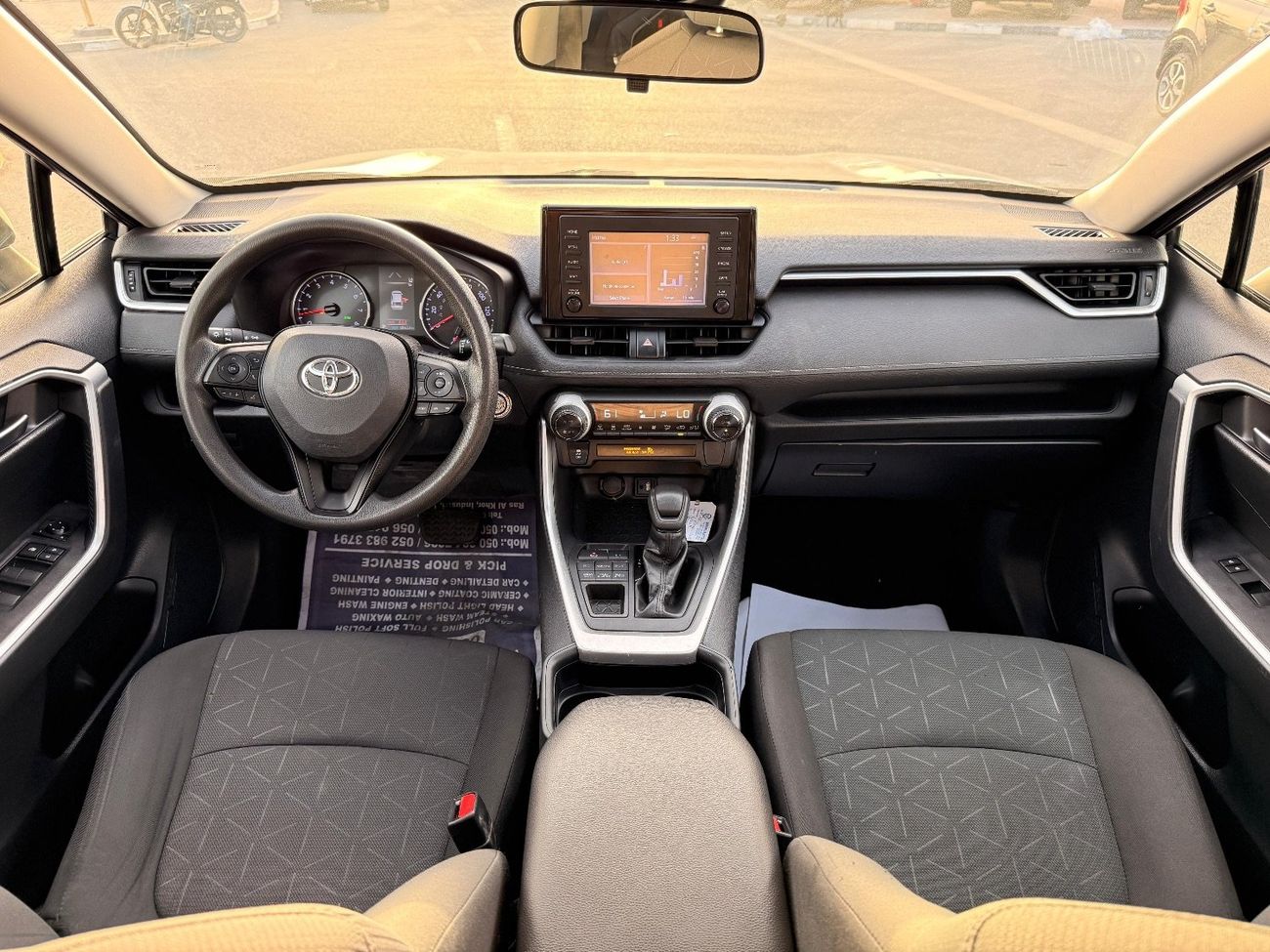 Toyota RAV4 XLE 2.5 L Sunroof, push start Full option