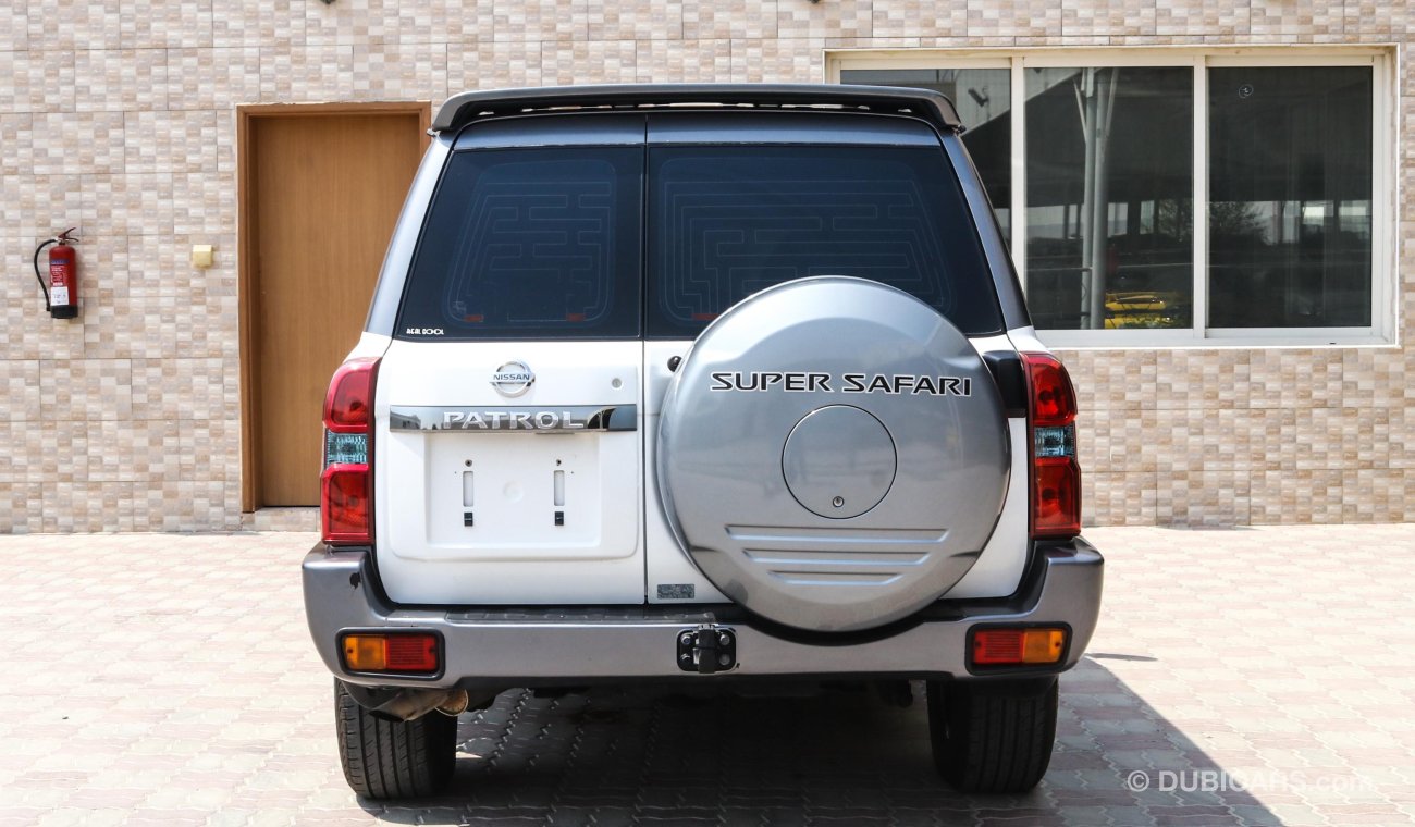 نيسان باترول سفاري With Super Safari body kit