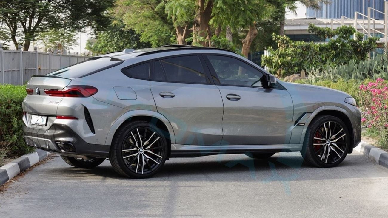 بي أم دبليو X6 XDRIVE 60i M SPORT 4.4L V8 AWD 2025 GCC 7000Km With 5 Years Warranty & Service @Official Dealer