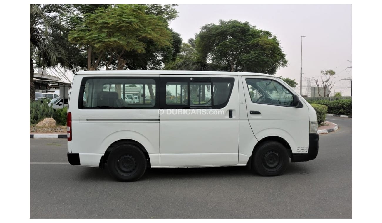 Toyota Hiace TOYOTA HIACE 14 PASSENGER 2009