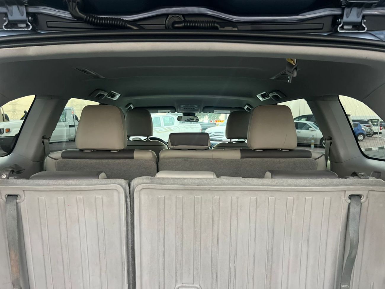 تويوتا هايلاندر 2018 Toyota Highlander Mid Option 2.7L V4 -AWD 4x4 - Rear Camera - Leather Seat