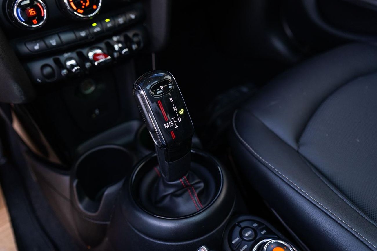 Mini Cooper S 2.0L (4 Seater)