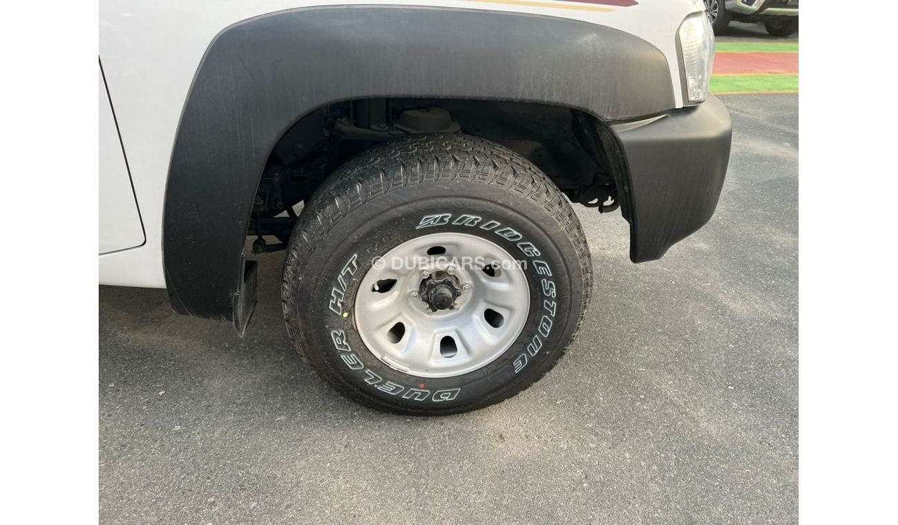 Nissan Patrol Pickup 4.8L 4X4 S/C BSC M/T PTR