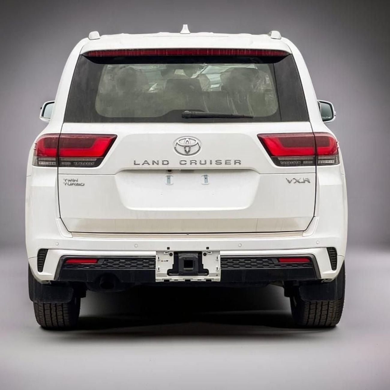 تويوتا لاند كروزر Toyota Land Cruiser VXR 3.5L Twin Turbo Omani 2026