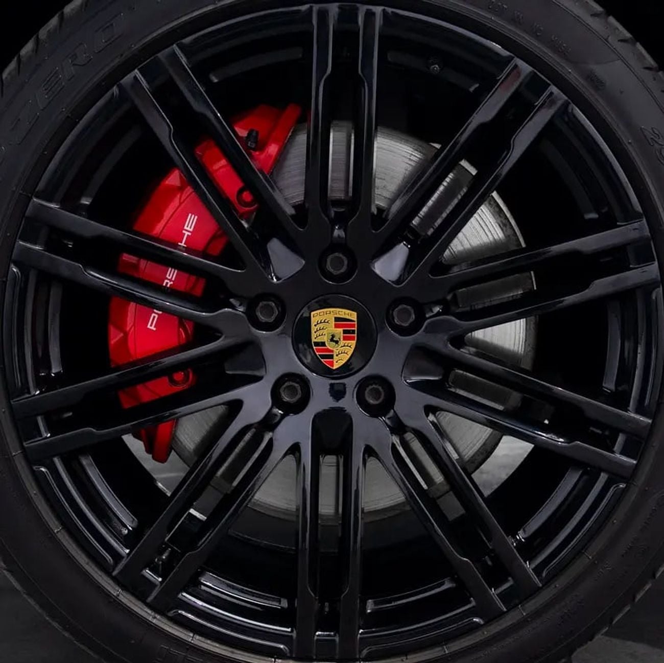 Porsche Cayenne GTS Unlimited KMs Warranty • FDSH • GCC Spec