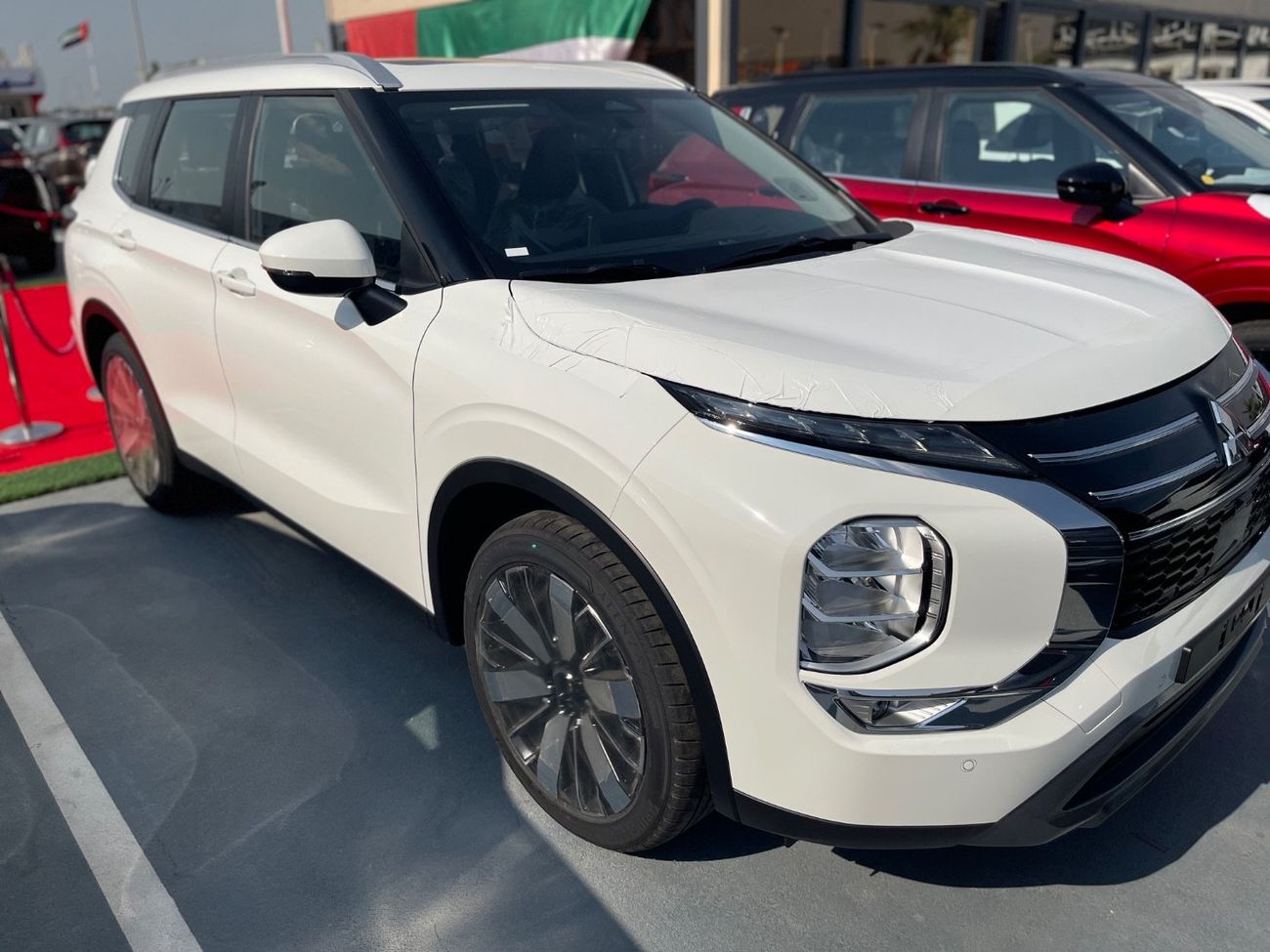 ميتسوبيشي آوتلاندر 