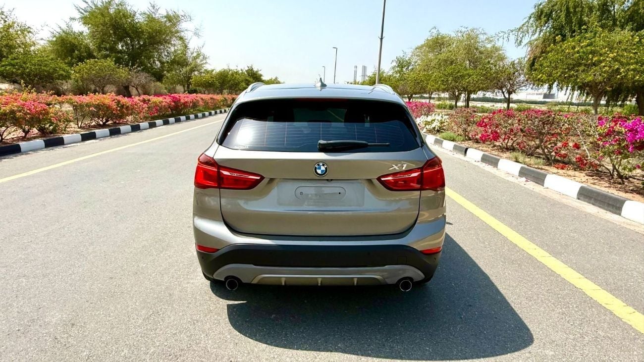 بي أم دبليو X1 sDrive 20i Sport Line 2.0L