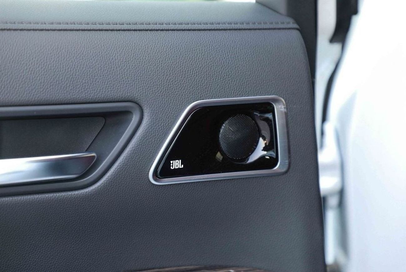 Toyota Land Cruiser 2024 TOYOTA LAND CRUISER VXR 3.3 - PRECIOUS WHITE PEARL inside RED | Export Only