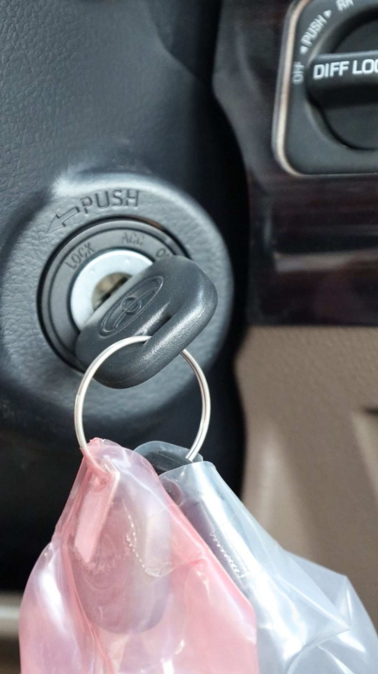 Toyota Land Cruiser 70 VXR 4.0L (5 Door)