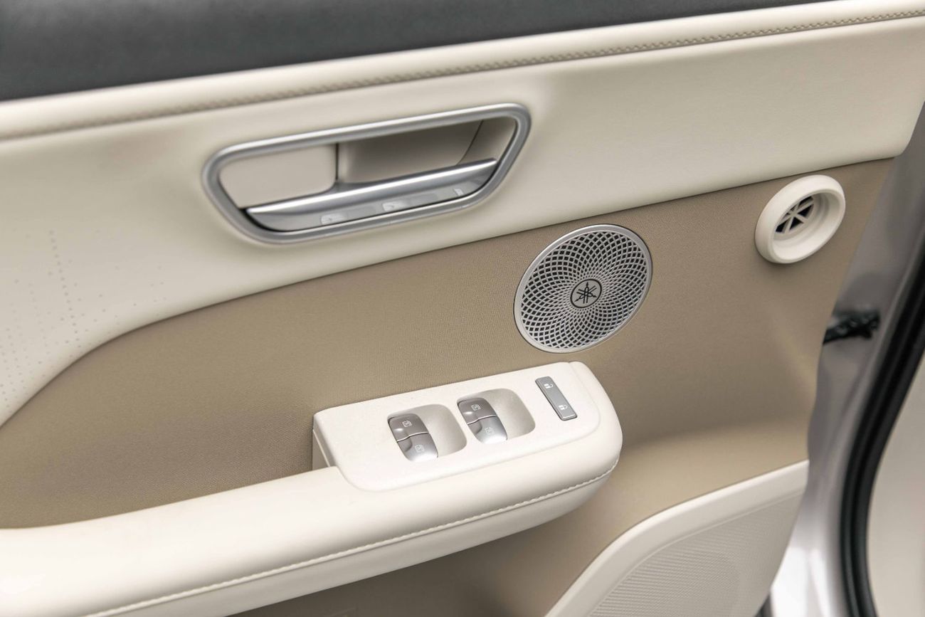 تويوتا BZ3X Max - Silver Inside Beige | Export Only