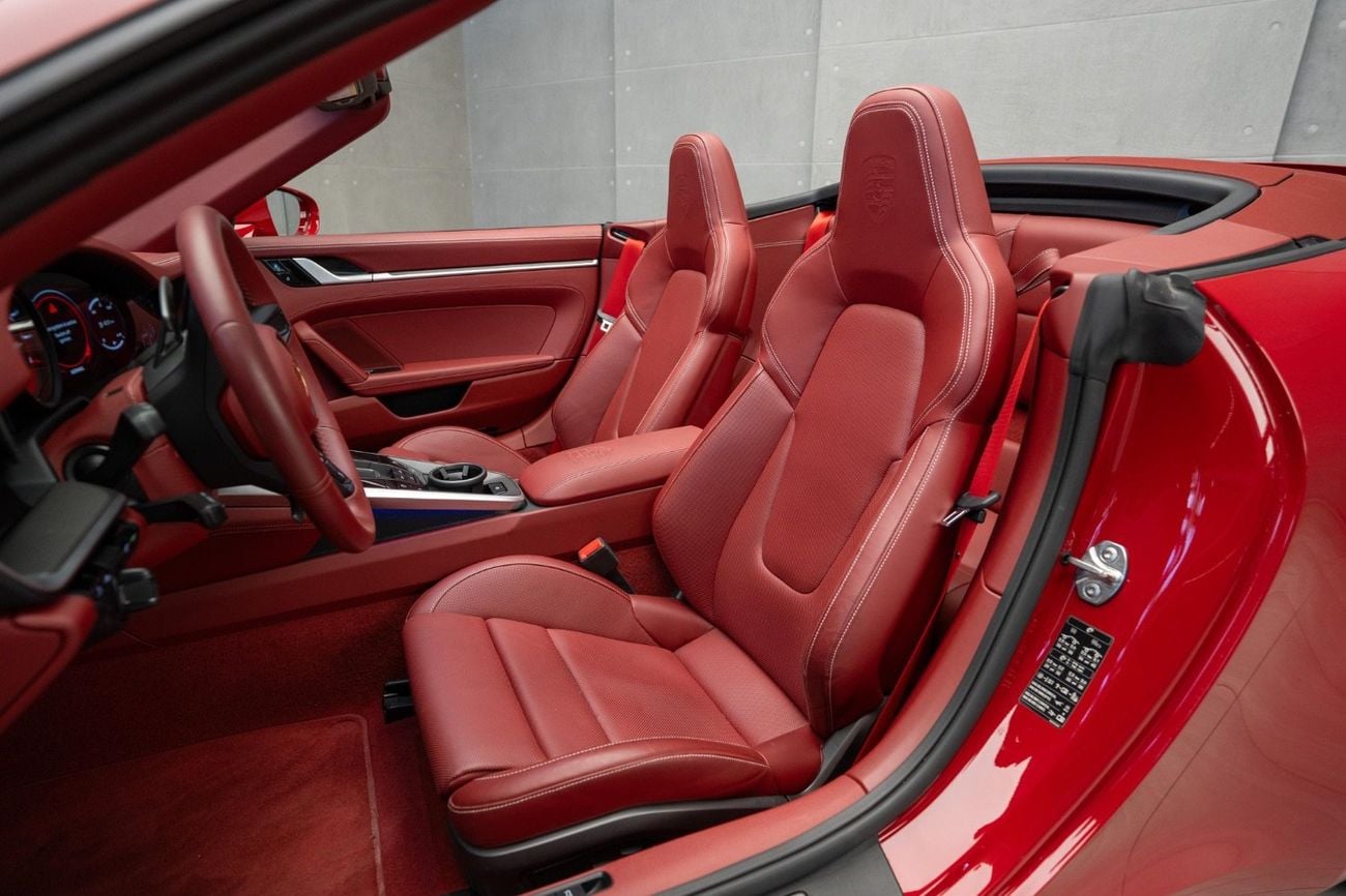 Porsche 911 Carrera 4S 3.0L (380 HP) Convertible