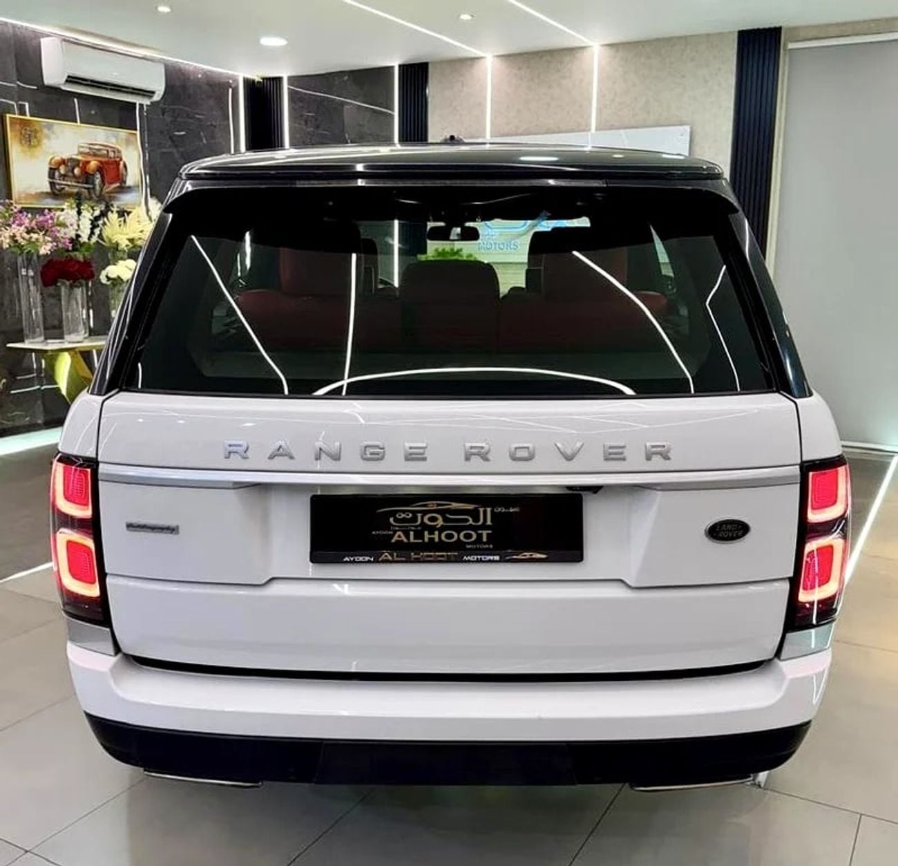 Land Rover Range Rover AUTOBIOGRAPHY FACELIFT TO || AUTOBIOGRAPHY KIT RR VOGUE V8 II GCC || TOP RANGE || PANORAMIC ||SCREENS