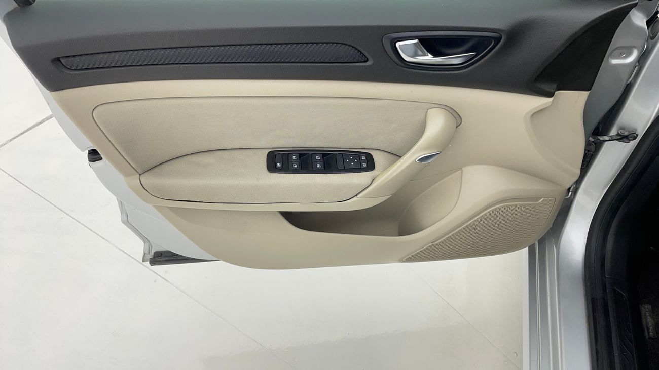 Renault Megane PE 1.6 | Zero Down Payment | Free Home Test Drive