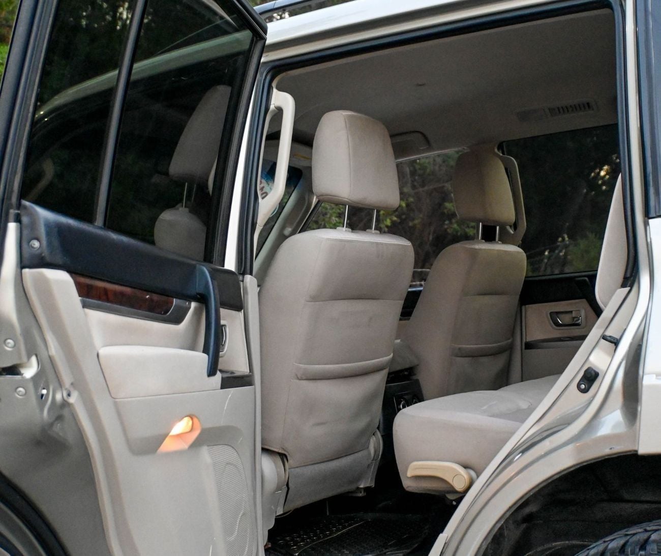 Mitsubishi Pajero GLS HIGHLINE Mitsubishi Pajero Gulf 2012 Specs in excellent condition 3.5L (5 Seater)