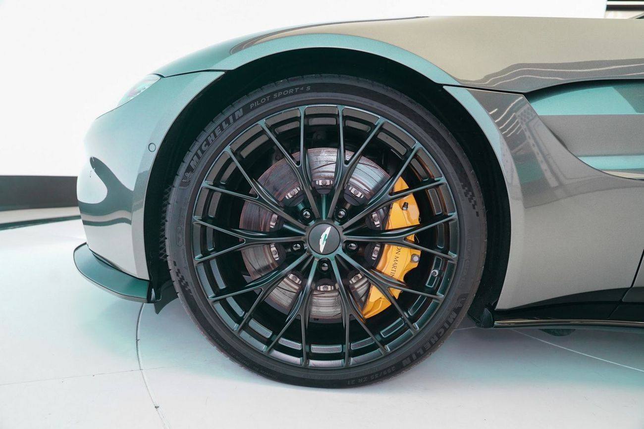 Aston Martin Vantage 