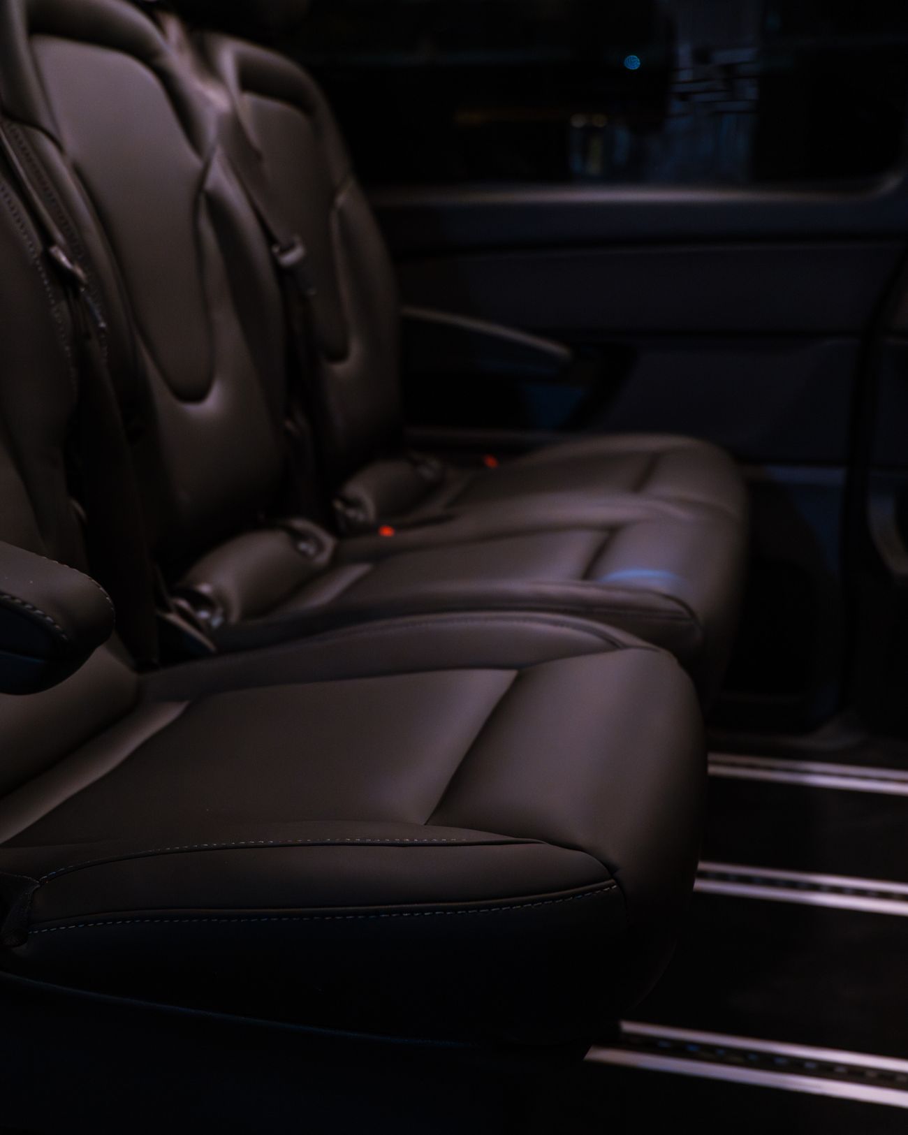 مرسيدس بنز V 250 Std 2.1L