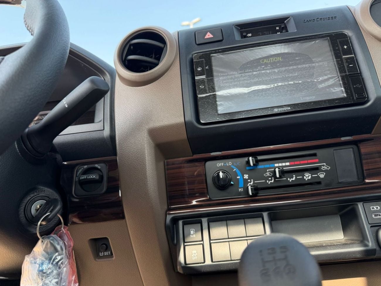 تويوتا لاند كروزر بيك آب