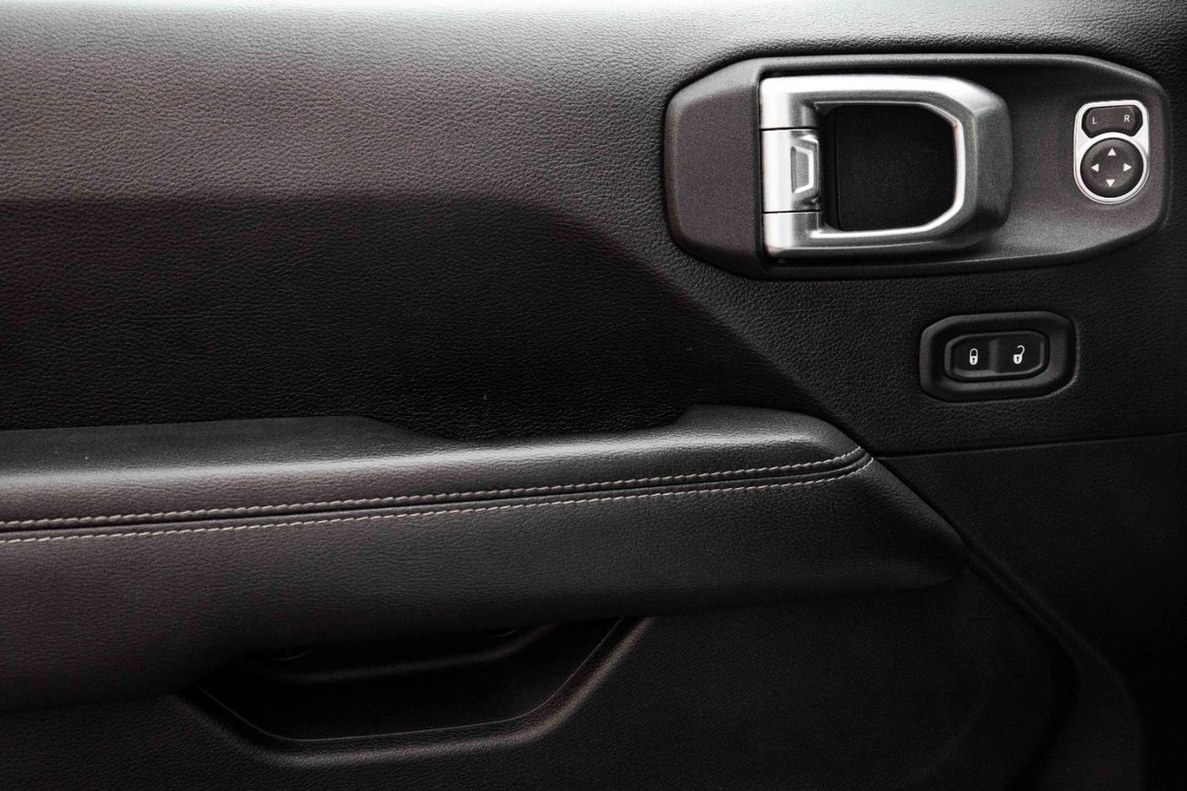 Jeep Wrangler 2,154 P.M  | 0% Downpayment | WRANGLER UNL SAHARA | WELL MAINTAINED