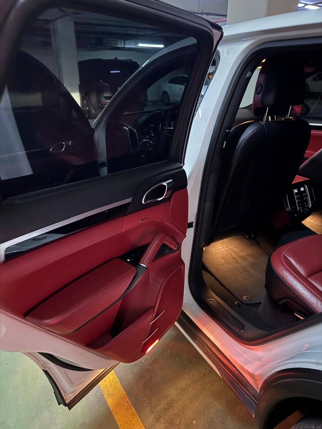 Porsche Cayenne Platinum Edition