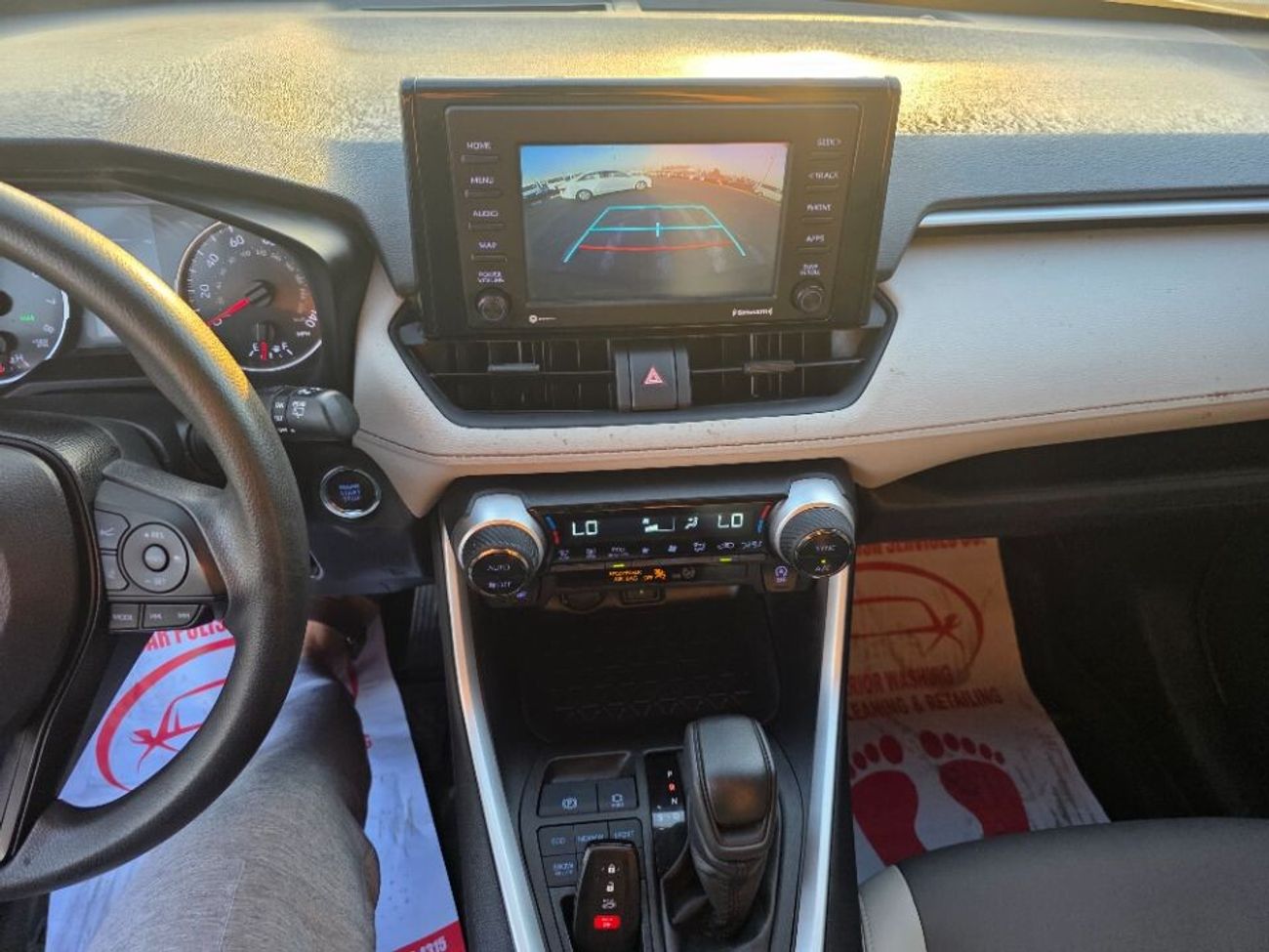 تويوتا راف ٤ 2022 Model Full option 4x4 , Push button and leather seats