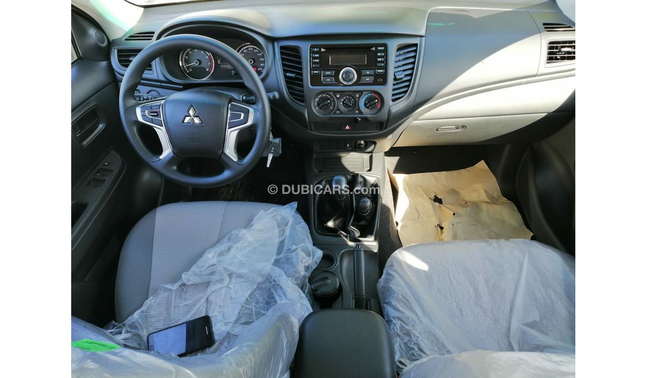 ميتسوبيشي L200 4x4فول ابشن بترول  موديل 2021