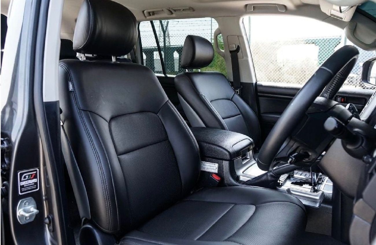 تويوتا لاند كروزر Safari 4.0L