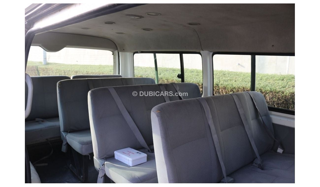 Toyota Hiace TOYOTA HIAC MIDROOF 2010 ( 15 PASSENGER ) PETROL ENGINE