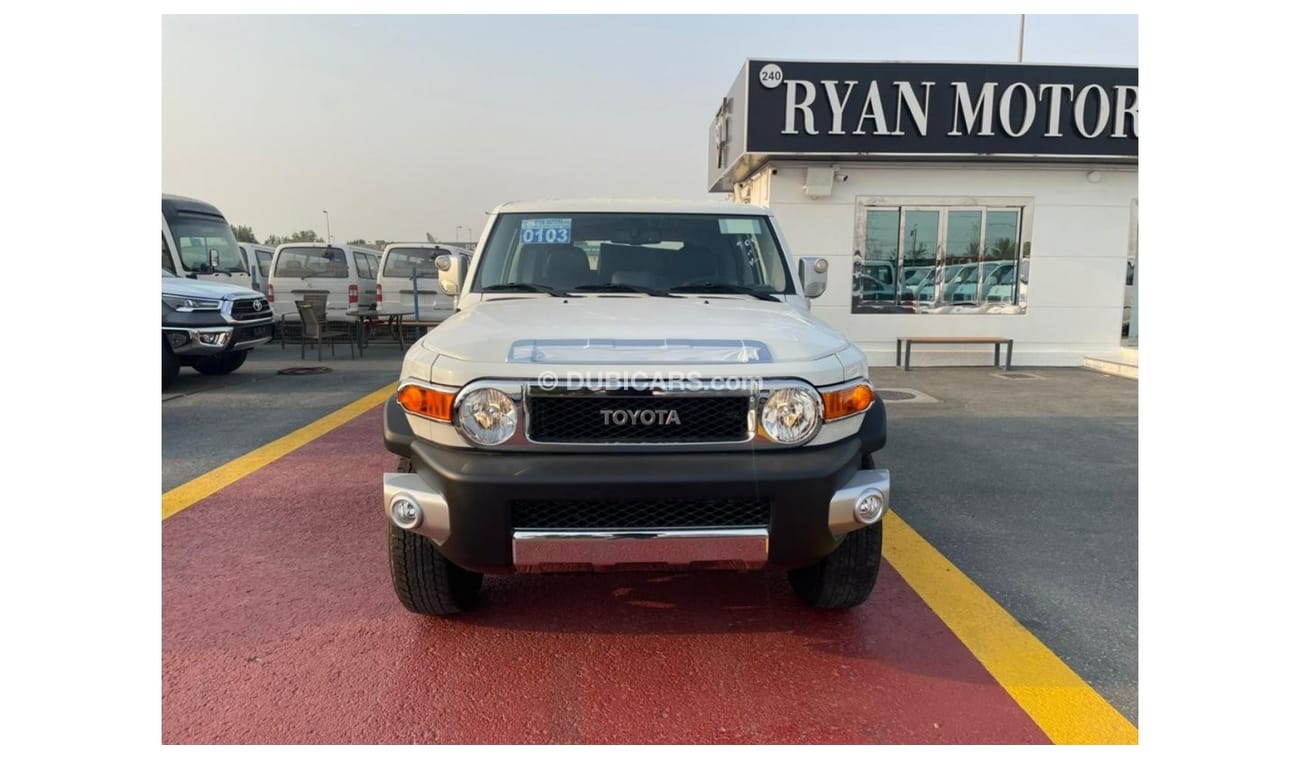 تويوتا إف جي كروزر تويوتا اف جي كروزر 4.0 لتر دفع رباعي مع نظام صوت جي بي ال موديل 2021 لون ابيض للتصدير فقط