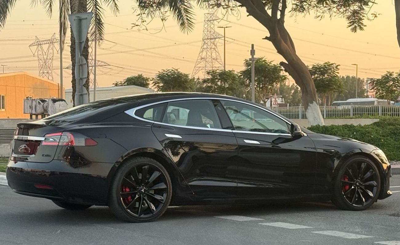 Tesla Model S P100D 2017 Tesla Model S P100D - GCC Specs - Excellent Condition