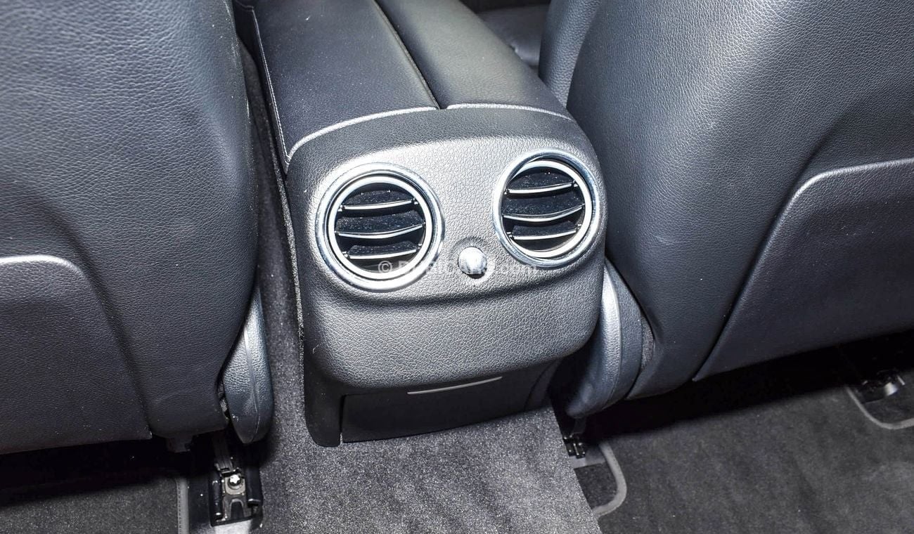 مرسيدس بنز E200