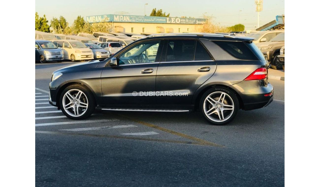 Mercedes-Benz ML 250 MERCEDES BENZ ML250 BLUETEC GREY COLOR MODEL 2015 VERY CLEAN AND GOOD CONDITION