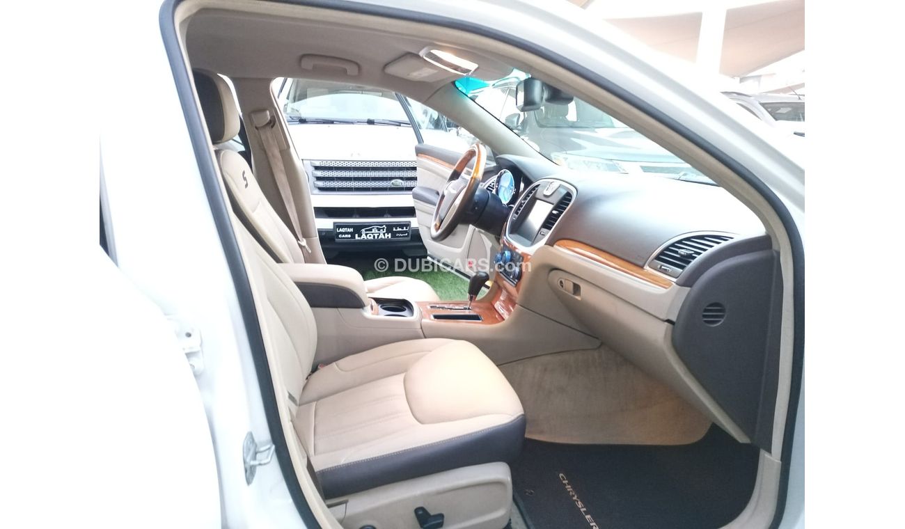 كرايسلر 300 موديل 2014  محول 2021رادار بصمة  وارد مثبت سرعة تحكم رنجات حساسات جناح خلفى بحالة ممتازة