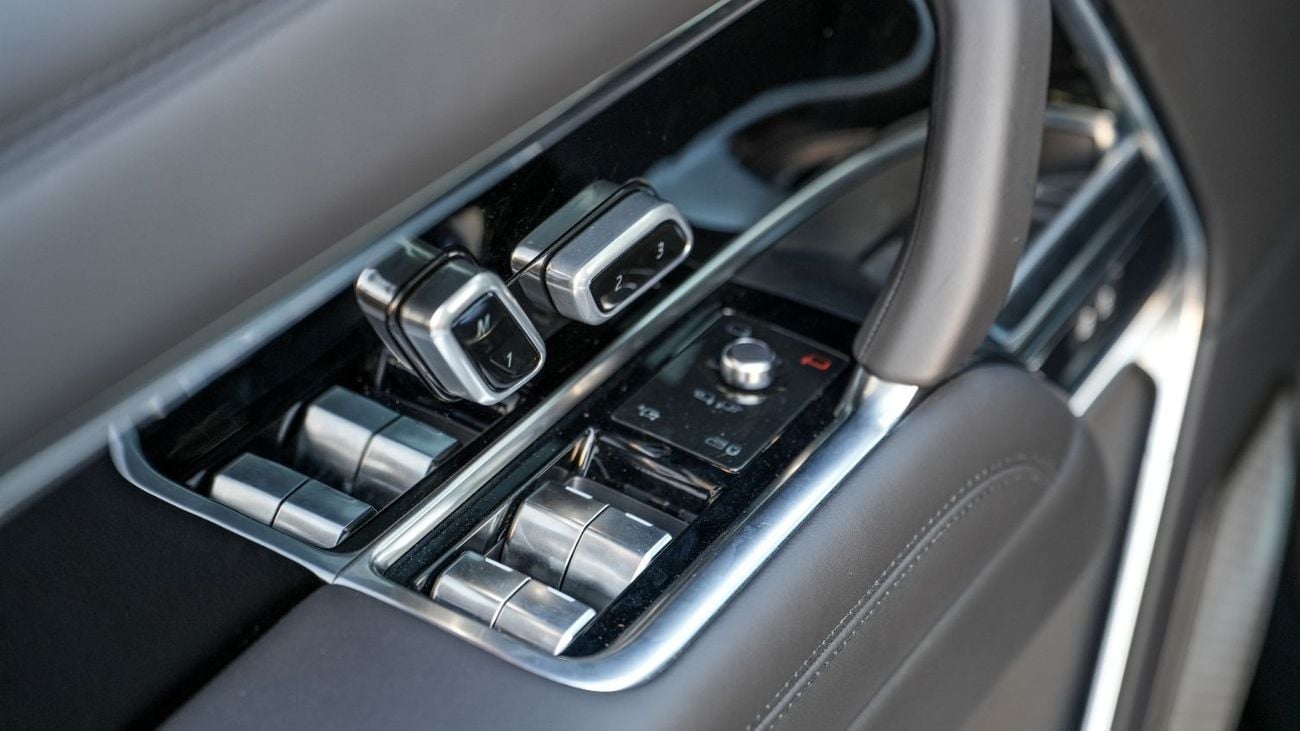 لاند روفر رينج روفر Autobiography P530 4.4L V8 Black - Black 2025 MY EXPORT PRICE