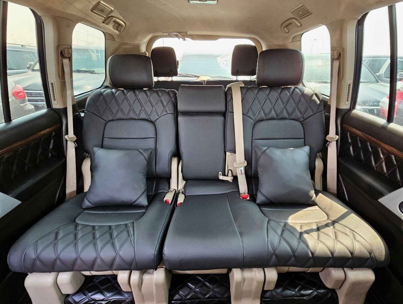 تويوتا لاند كروزر / VXR 5.7/ 20 SHP/ FULL OPTION/ LOT # 2540