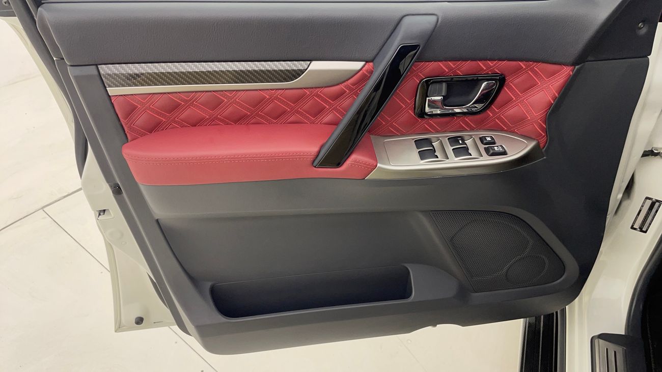 ميتسوبيشي باجيرو GLS HIGHLINE SIGNATURE EDITION 3.8 | بدون دفعة مقدمة | اختبار القيادة في المنزل