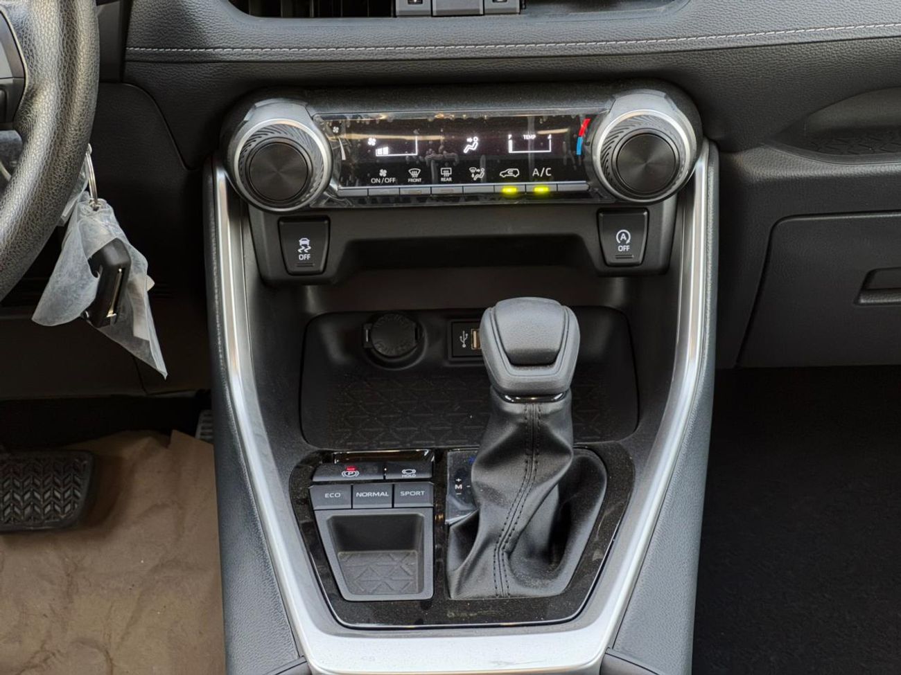 Toyota RAV4 2025 TOYOTA RAV 4 2.0L PETROL A/T STANDARD OPTION CHINESE SPEC