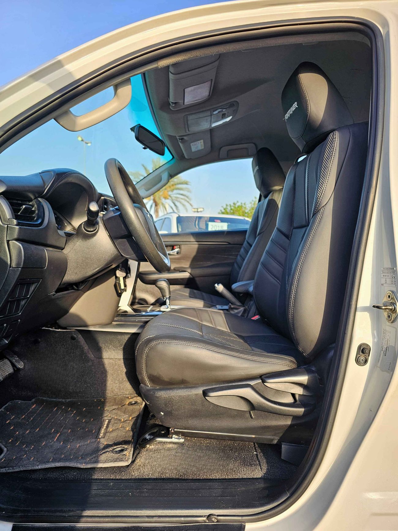 تويوتا فورتونر EXR V4/ 4WD/ DVD REAR CAMERA/ LEATHER SEATS/ EXPORT ONLY / LOT# 96570