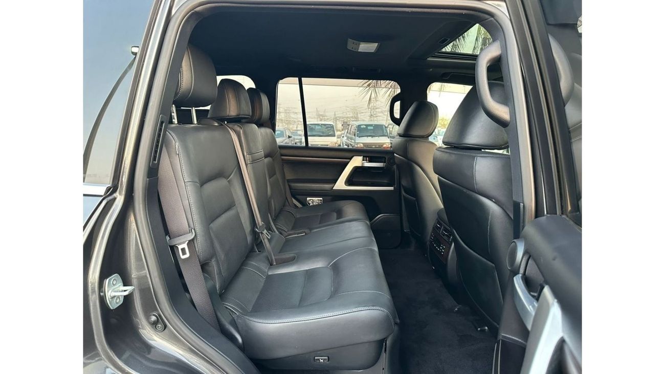 Toyota Land Cruiser ZX | MODIFIED TO LC300 GR SPORTS | 2017 | RHD | 4.6L PETROL | SUNROOF | 360 VIEW CAMERA