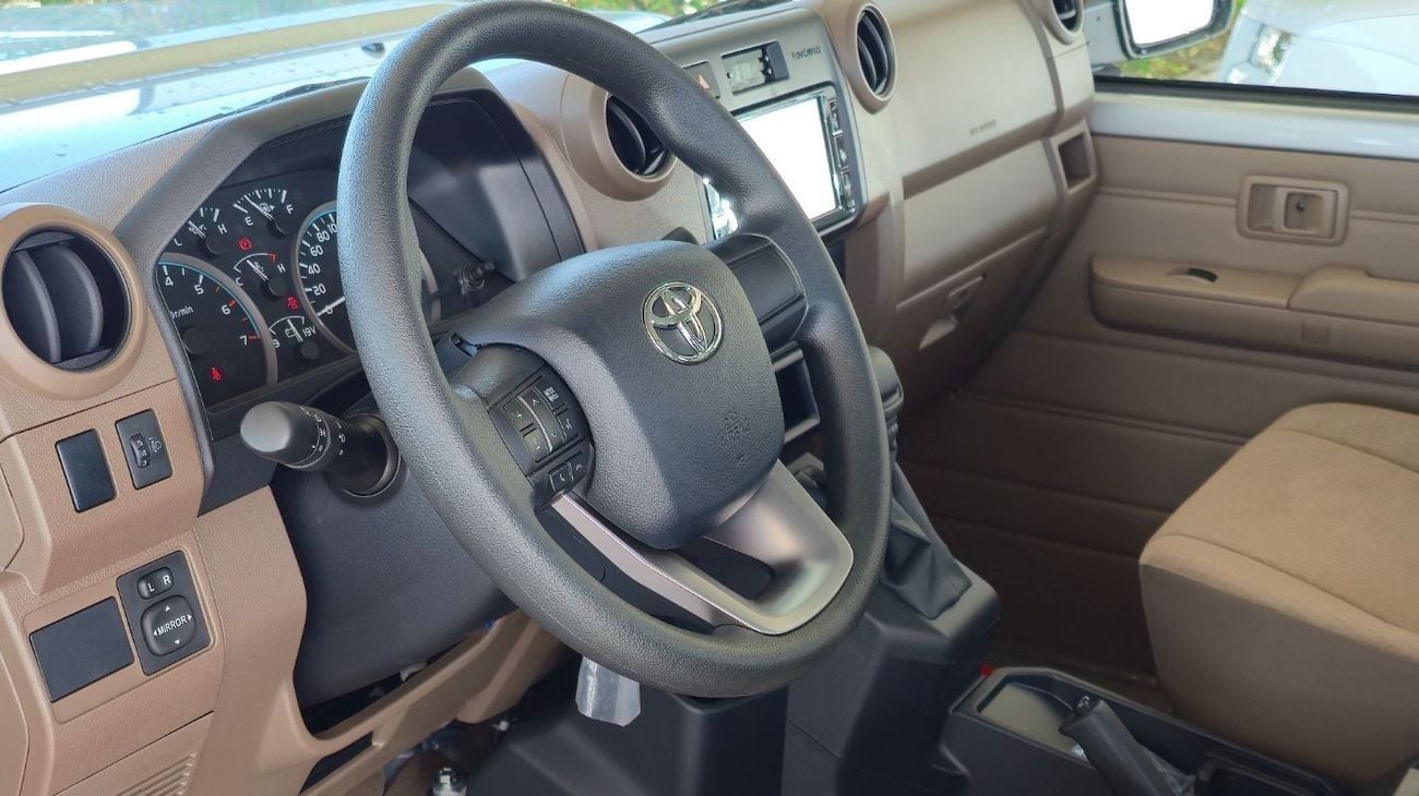 تويوتا لاند كروزر بيك آب TOYOTA LC 79 DOUBLE CABIN 4.0L AT 2025 SILVER
