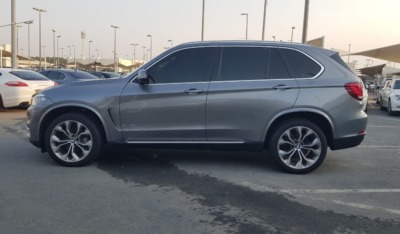 BMW X5 Model 2015GCC car prefect condition full option low mileage