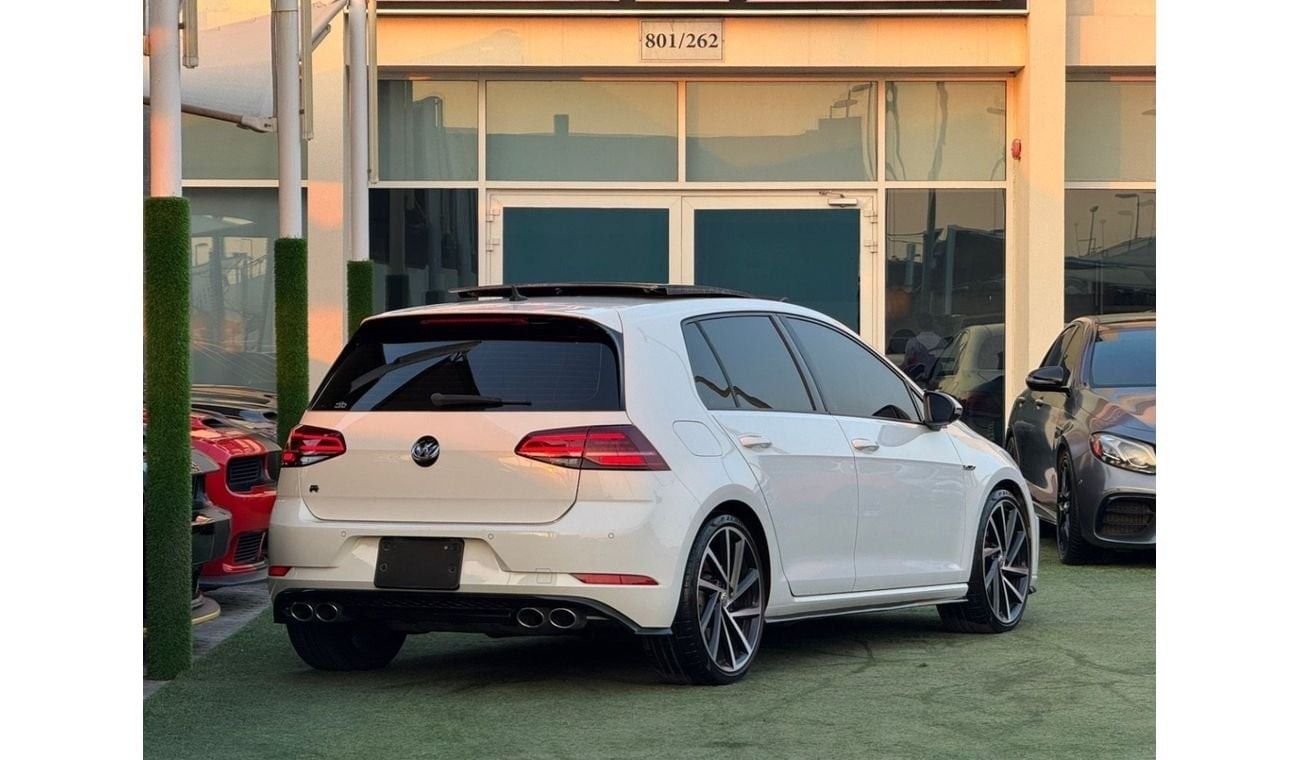 فولكس واجن جولف R 2.0L (280 HP)