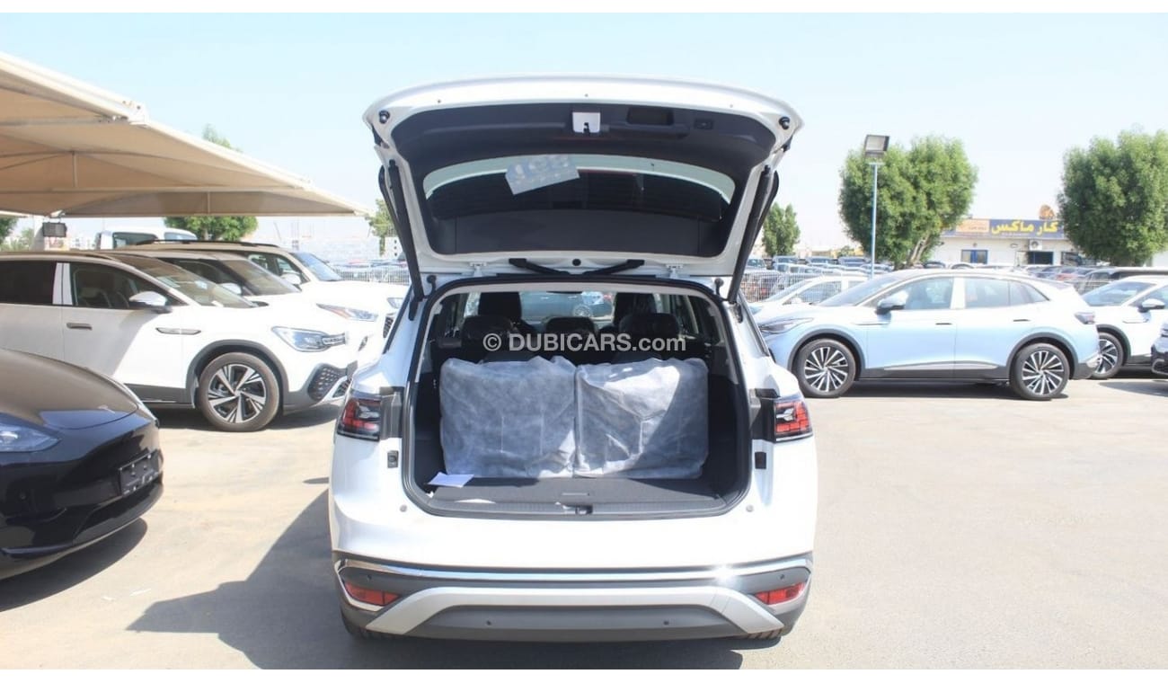 Volkswagen ID.6 CROZZ PURE+ 2022 Model with PSD Sunroof 7seater available only for export outside GCC