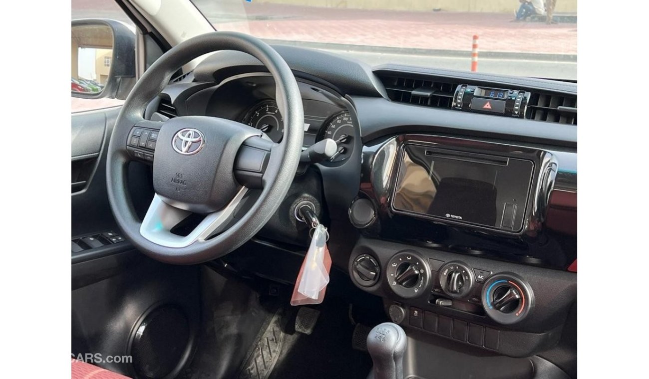 تويوتا هيلوكس TOYOTA HILUX BASIC M/T POWER WINDOWS 2.4L MODEL 2023 GCC SPECS (EXPORT ONLY)