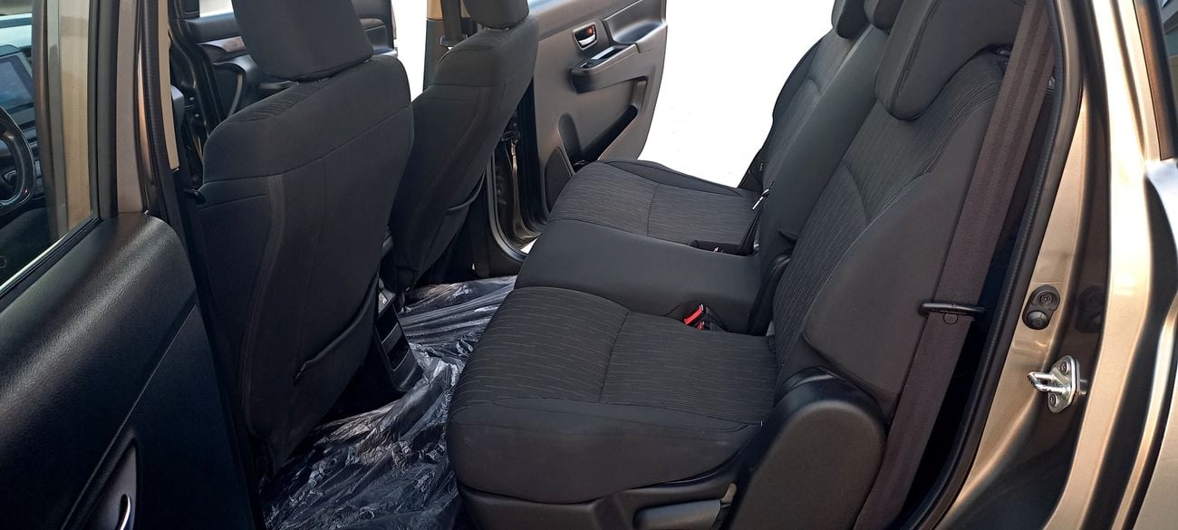 Suzuki Ertiga TOP OPTION 2024 GCC 7 SEATER (ACCIDENT FREE ORIGINAL PAINT PERFECT CONDITION)