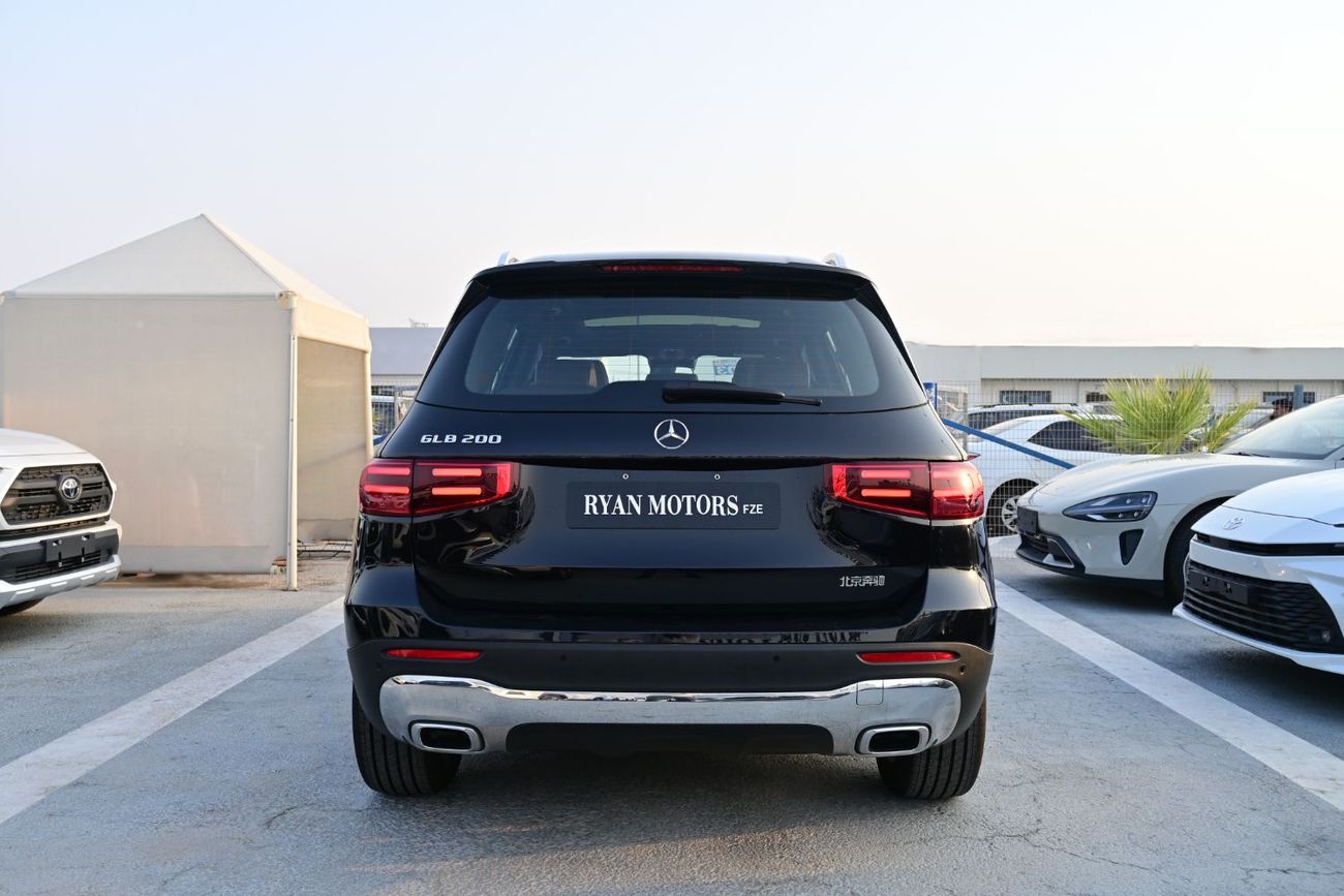 Mercedes-Benz GLB 200 Mercedes-Benz GLB 1.3L Turbo, FWD, Model 2025 Color Black