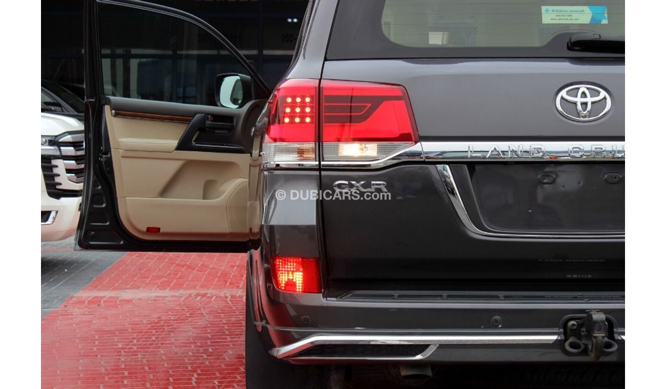 Toyota Land Cruiser (2018) GXR V8, GCC